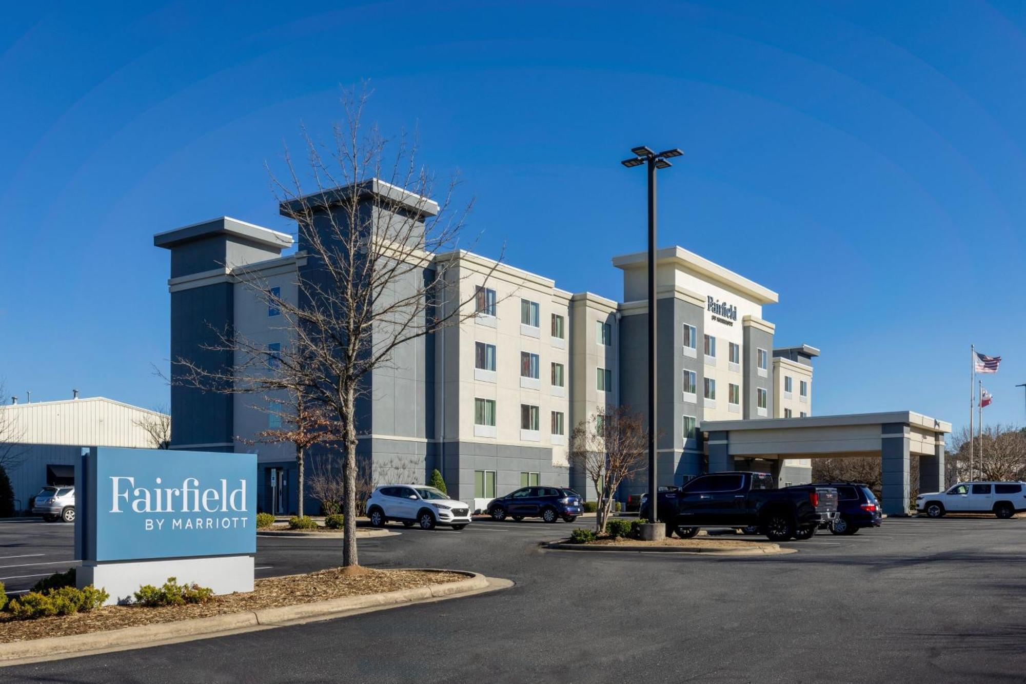 Fairfield Inn & Suites By Marriott Smithfield Exterior foto