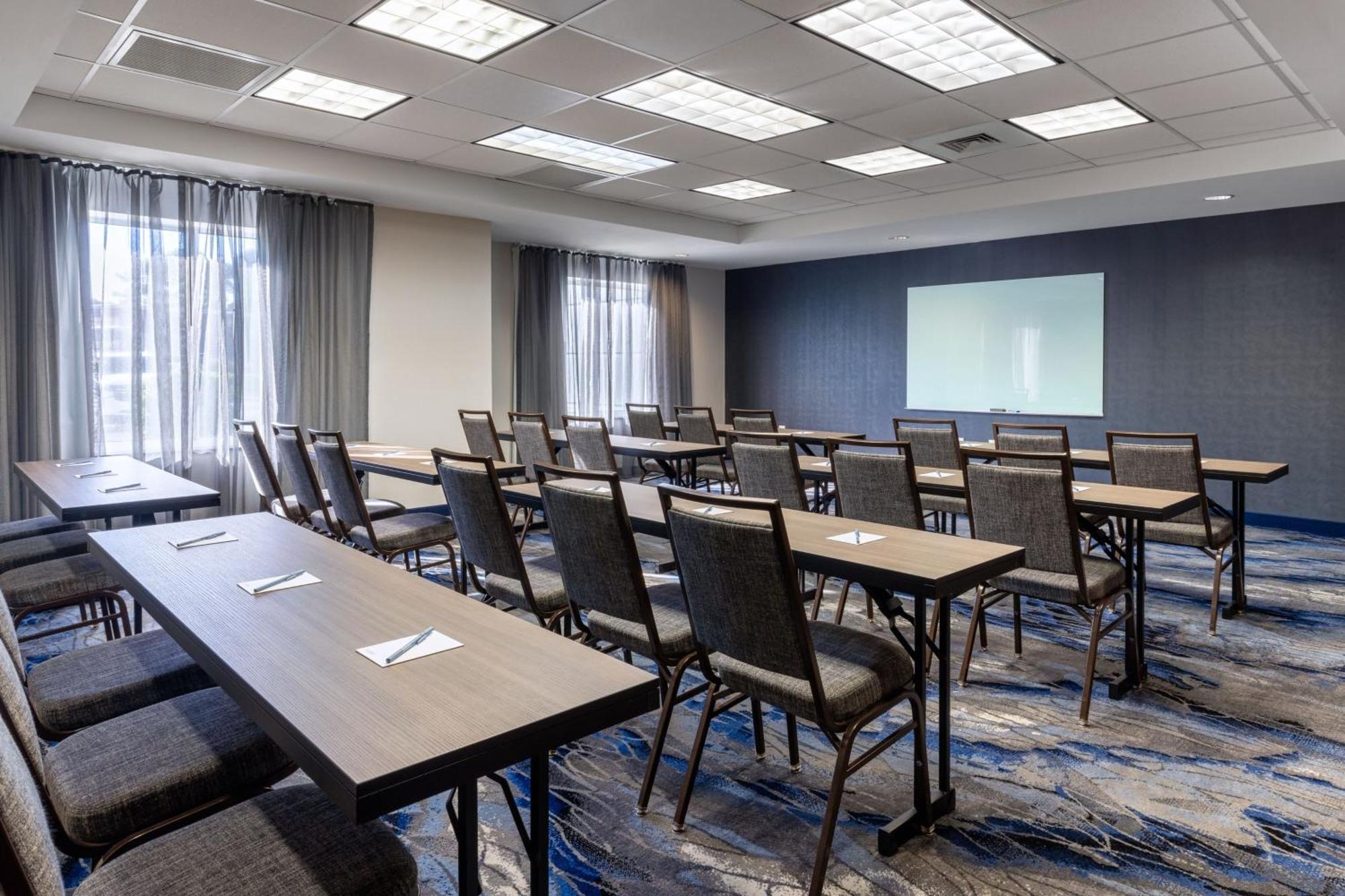 Fairfield Inn & Suites By Marriott Smithfield Exterior foto